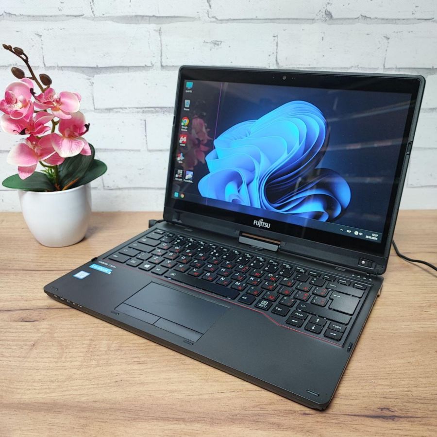 Уцінка! Ноутбук Б/В Fujitsu T937, Intel Core i5-7300U, DDR4 8 GB, SSD 128GB, 13" Full HD Сенсор
