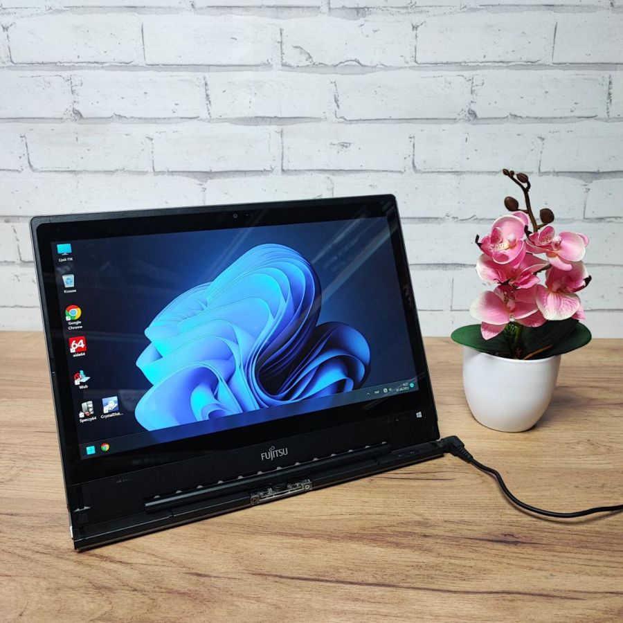 Уцінка! Ноутбук Б/В Fujitsu T936, Intel Core i5-6200U, DDR4 8 GB, SSD 128GB, 13" Full HD Сенсор