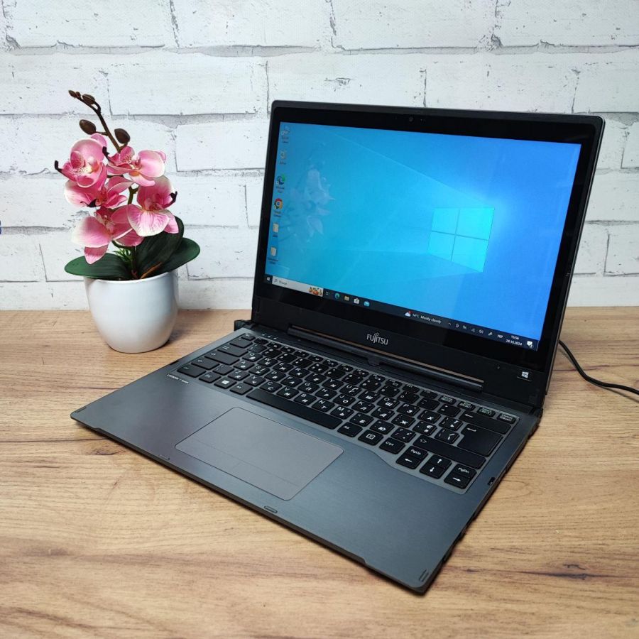 Уцінка! Ноутбук Б/В Fujitsu T936, Intel Core i5-6300U, DDR4 16 GB, SSD 256GB, 13" Full HD Сенсор