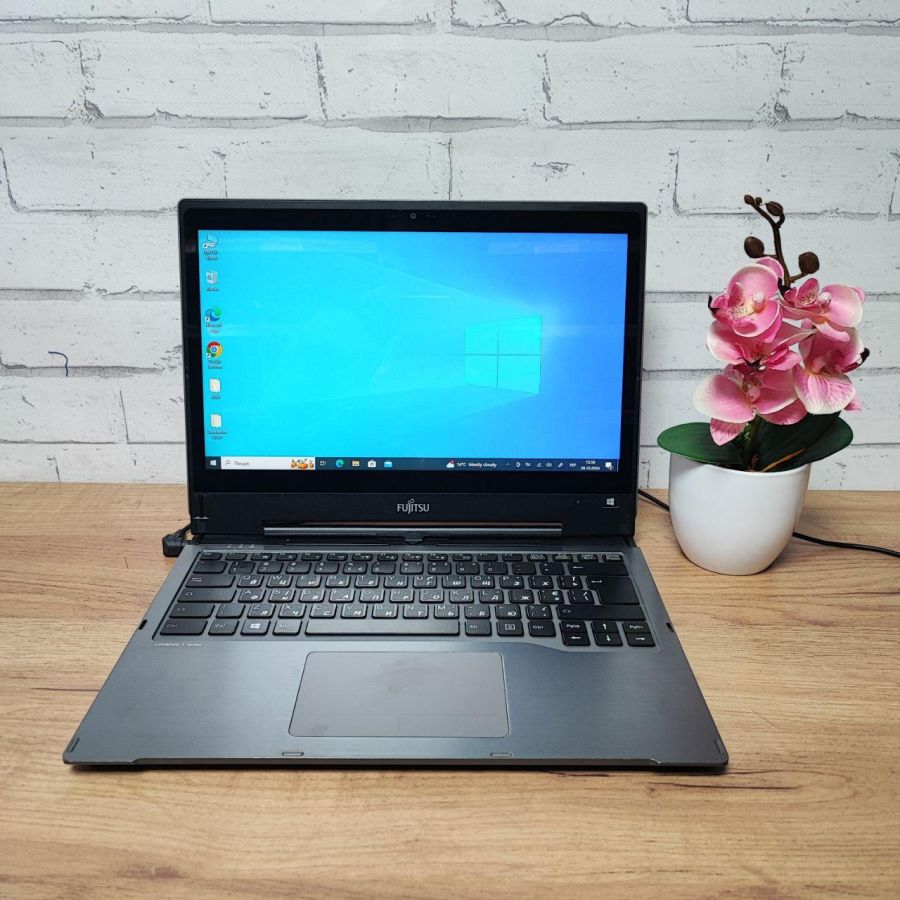 Уцінка! Ноутбук Б/В Fujitsu T936, Intel Core i5-6300U, DDR4 16 GB, SSD 256GB, 13" Full HD Сенсор