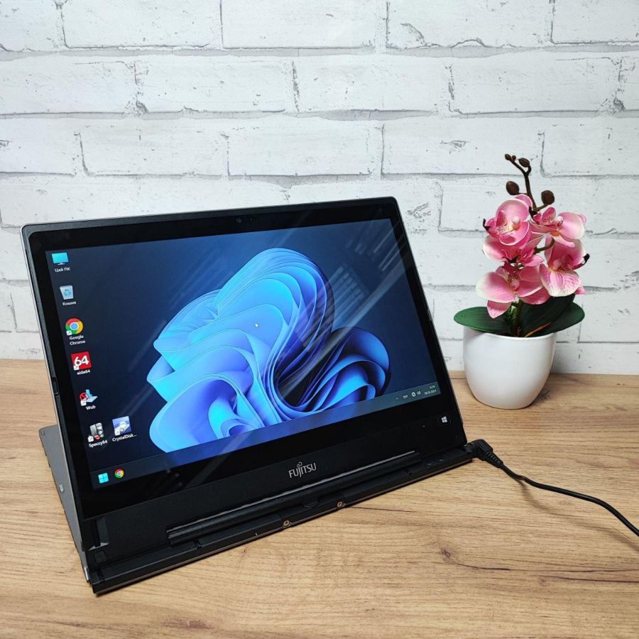 Ноутбук Б/В Fujitsu T904, Intel Core i5-4200U, DDR3 4 GB, SSD 128GB, 13" Full HD Сенсор