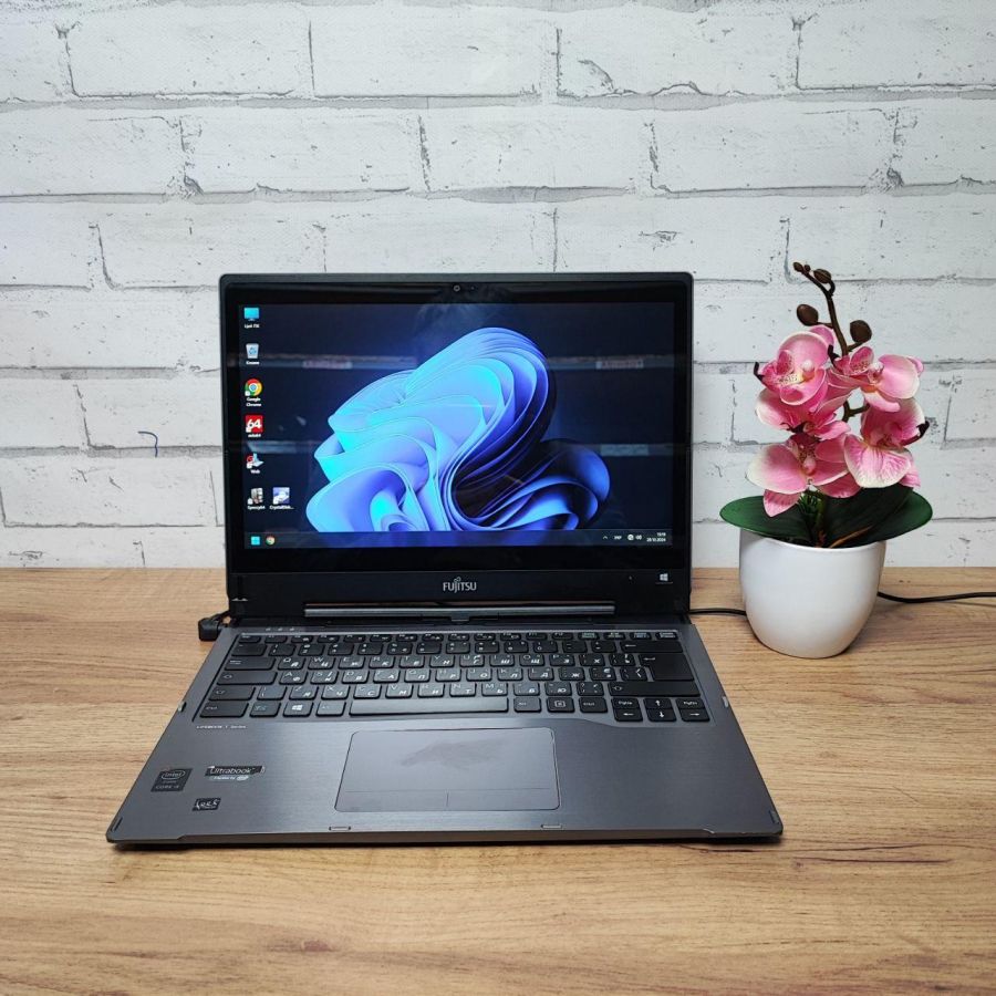 Ноутбук Б/В Fujitsu T904, Intel Core i5-4200U, DDR3 4 GB, SSD 128GB, 13" Full HD Сенсор