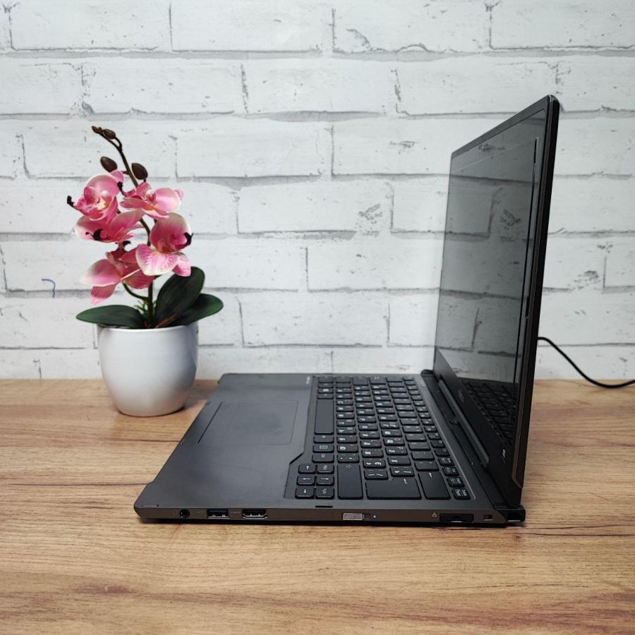 Уцінка! Ноутбук Б/В Fujitsu T936, Intel Core i5-6200U, DDR4 4 GB, SSD 128GB, 13" Full HD Сенсор