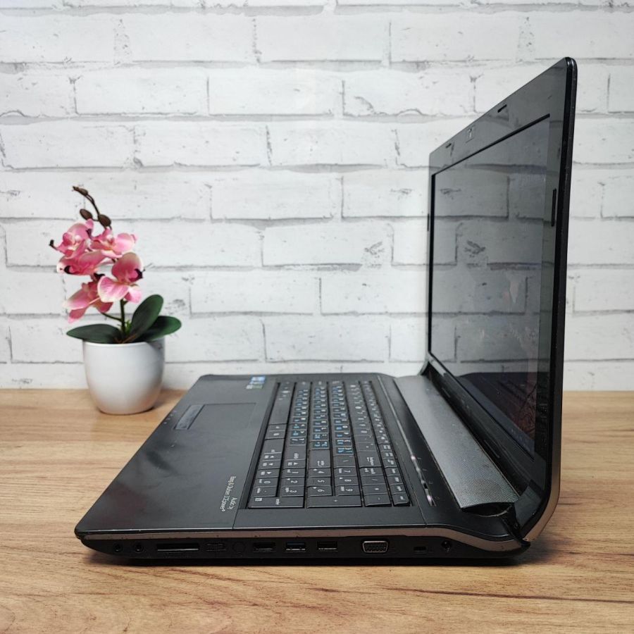 Ноутбук Б/В ASUS X7BS, Intel Core i7-2630QM, DDR3 8 GB, SSD 128GB + HDD 320GB, NVIDIA GeForce GT 540M 2Gb, 15.6"
