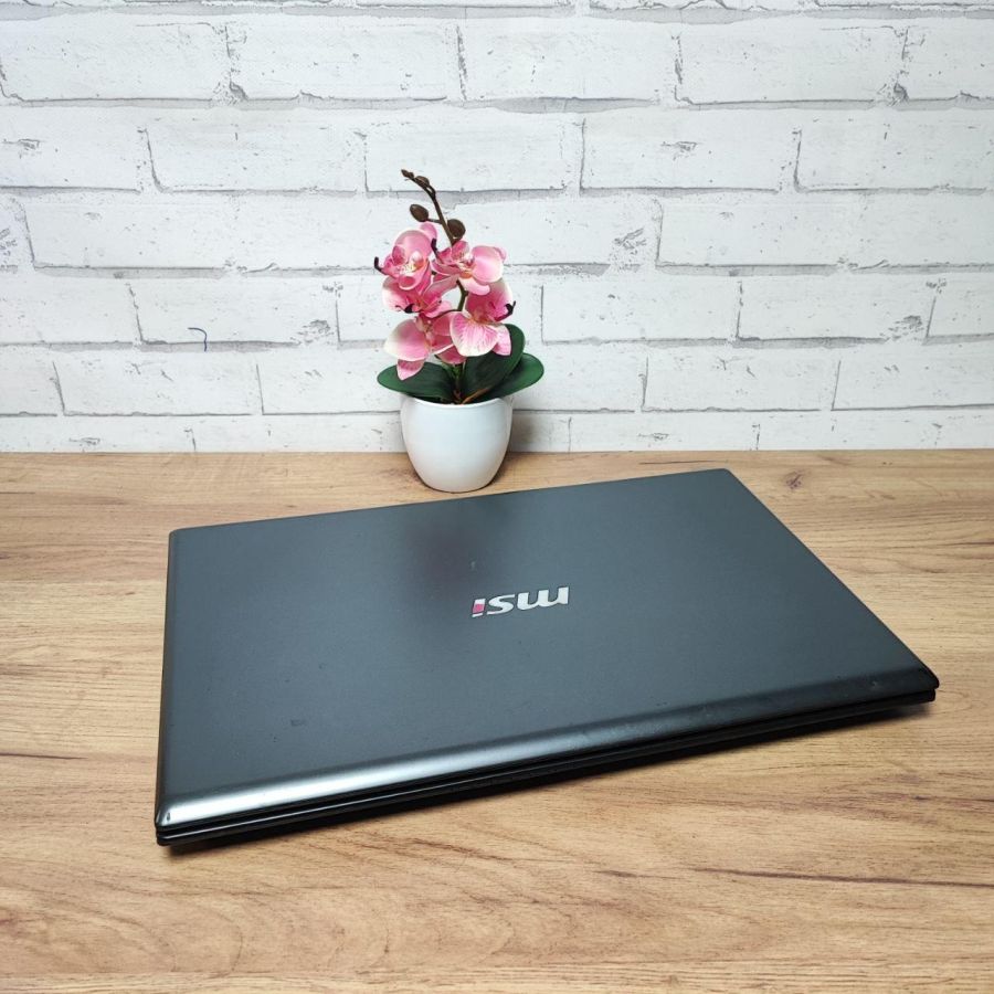 Ноутбук Б/В MSI CR70, Intel Core i3-4000M, DDR3 8GB, SSD 128GB, 17" HD