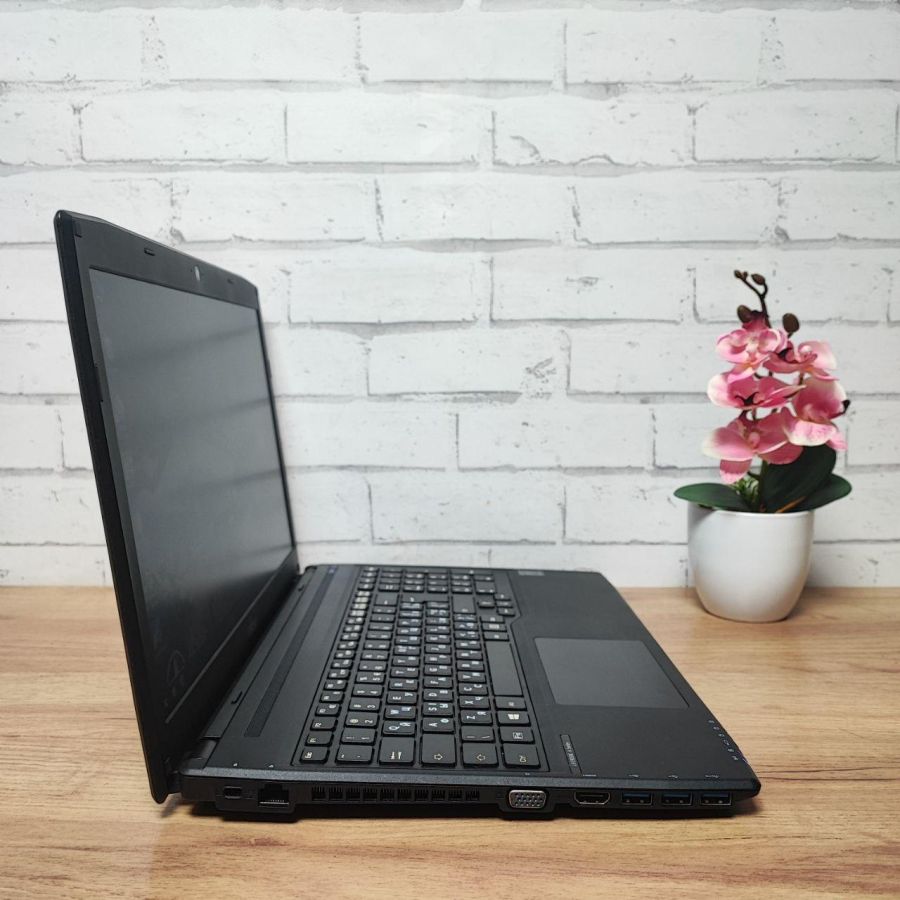 Ноутбук Б/В Fujitsu A514, Intel Core i3-4005U, DDR3 8 GB, SSD 128GB, 15.6" HD