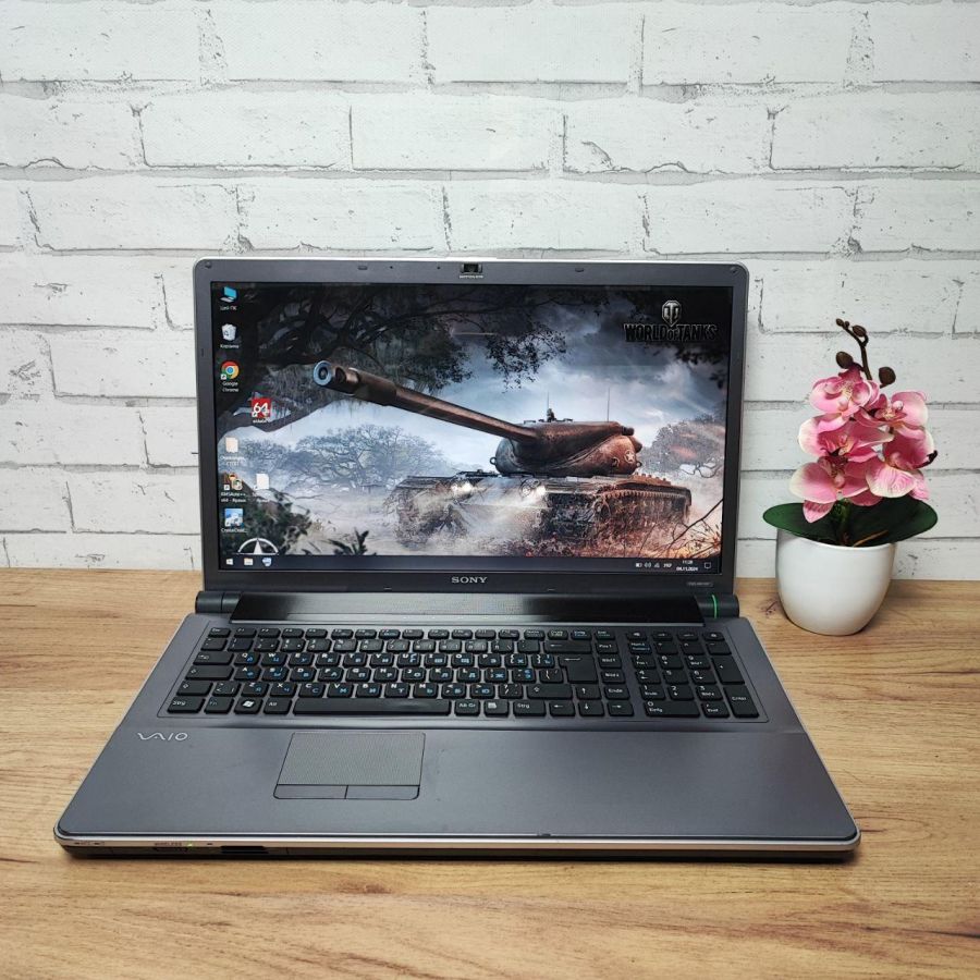 Ноутбук Б/В Sony PCG-8161M, Intel Core 2 Duo P7450, DDR2 4 GB, SSD 128GB, GT 512Mb, 17.3"
