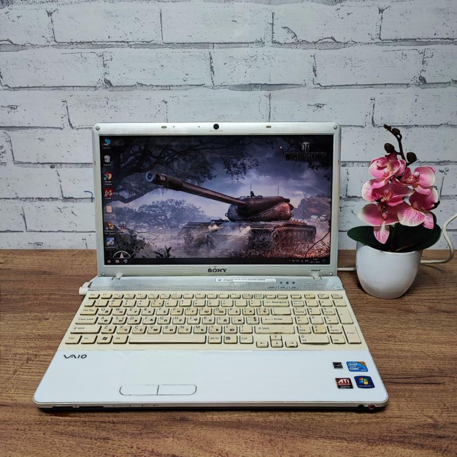 Ноутбук Б/В Sony PCG-71211M, Intel Core i3-370M, DDR3 8 GB, SSD 128GB, AMD Radeon HD 5000, 15.6" HD