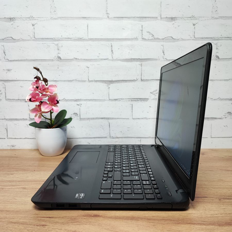 Уцінка! Ноутбук Б/В Sony SVF152A29M, Intel Core i5-3337U, DDR3 8 GB, SSD 128GB, 15.6" HD