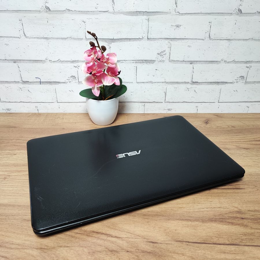 Ноутбук Б/В ASUS X751L, Intel Core i7-4510U, DDR3 12 GB, SSD 256GB, NVIDIA GeForce 840M 2Gb, 17.3"