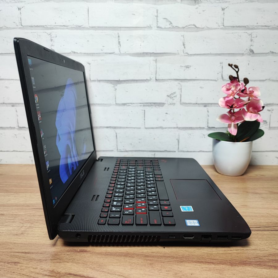Уцінка! Ноутбук Б/В ASUS GL552V, Intel Core i7-6700HQ, DDR4 16 GB, SSD 128GB, 15.6" Full HD