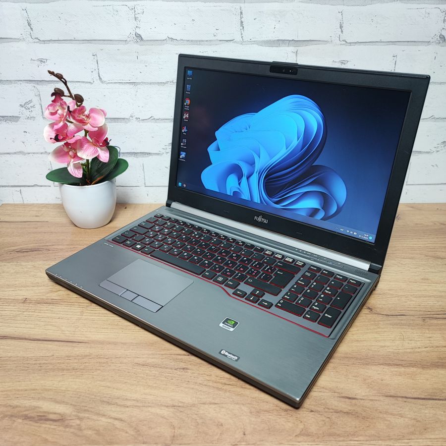 Уцінка! Ноутбук Б/В Fujitsu H730, Intel Core i7-4610M, DDR3 8 GB, SSD 128GB, NVIDIA Quadro K510M 1Gb, 15.6" Full HD