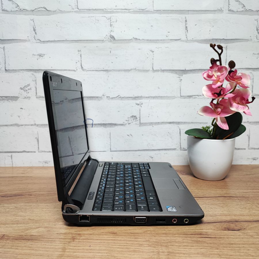 Ноутбук Б/В Acer Aspire One D250-0Bk, Intel Atom N270, DDR2 2GB, SSD 128GB, Intel Mobile, 10"