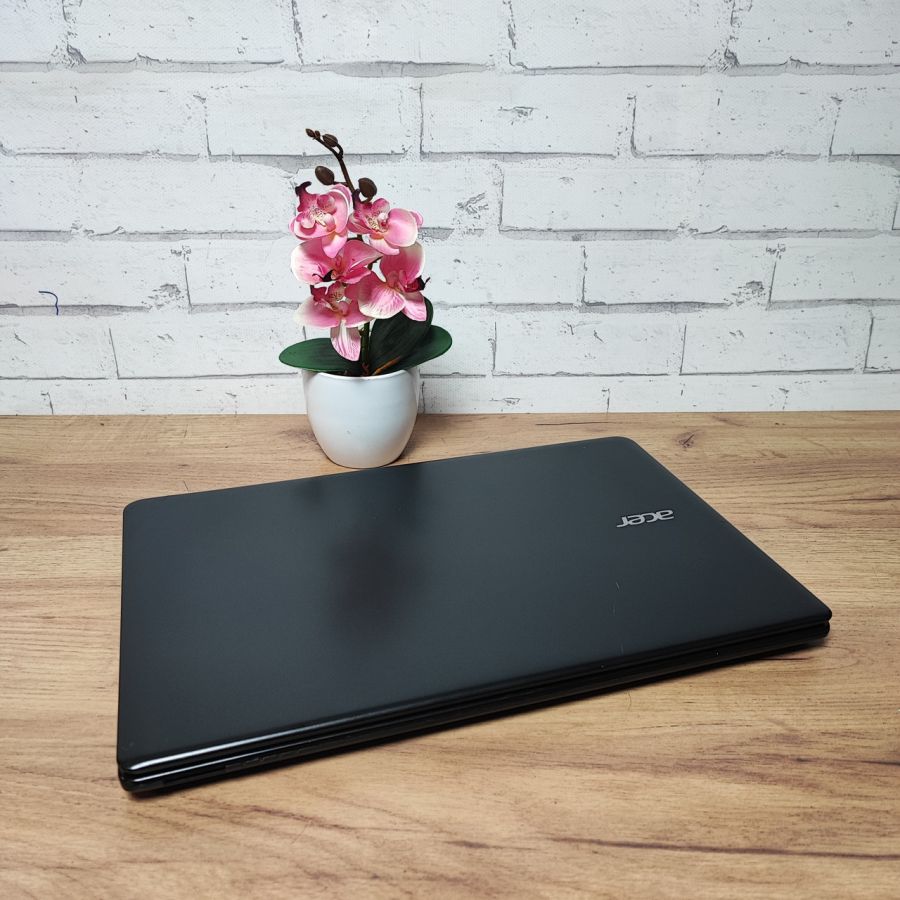 Ноутбук Б/В Acer Aspire E1-V5WE2, Intel Core i7-4500U, DDR3 8 GB, SSD 128GB, AMD Radeon R7 2Gb, 15.6" Full HD