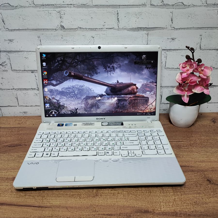 Ноутбук Б/В Sony PCG-71911M, Intel Core i3-2330M, DDR3 8 GB, SSD 128GB, 15.6" HD