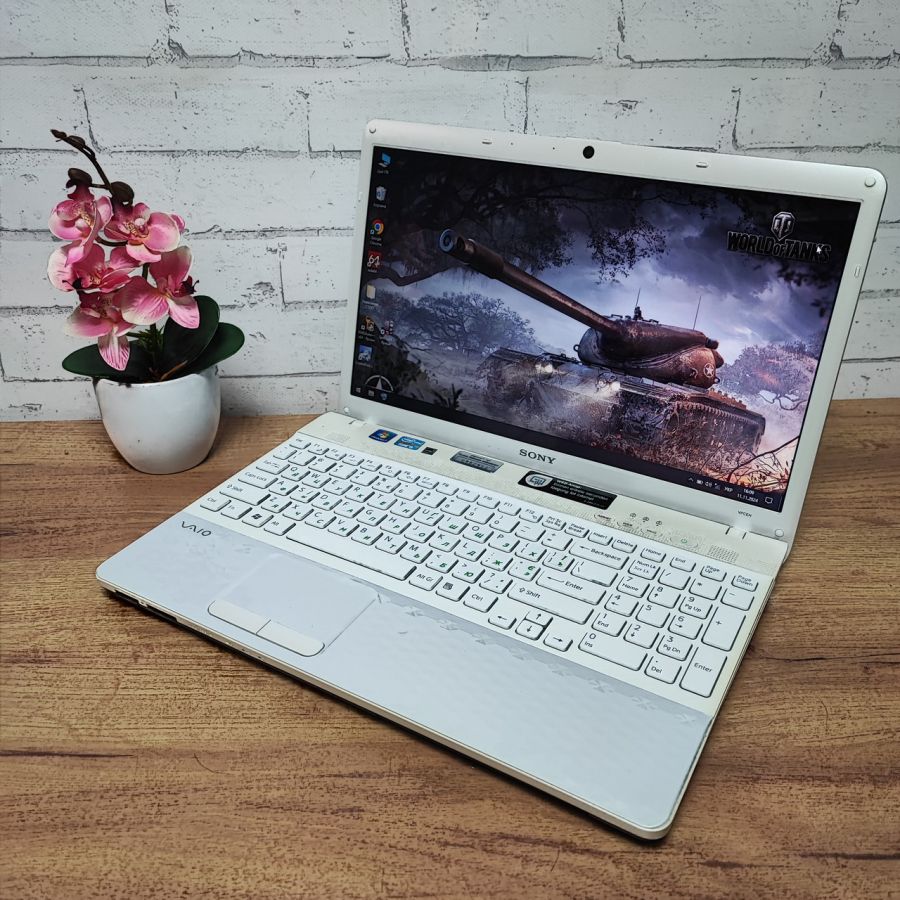 Ноутбук Б/В Sony PCG-71911M, Intel Core i3-2330M, DDR3 8 GB, SSD 128GB, 15.6" HD