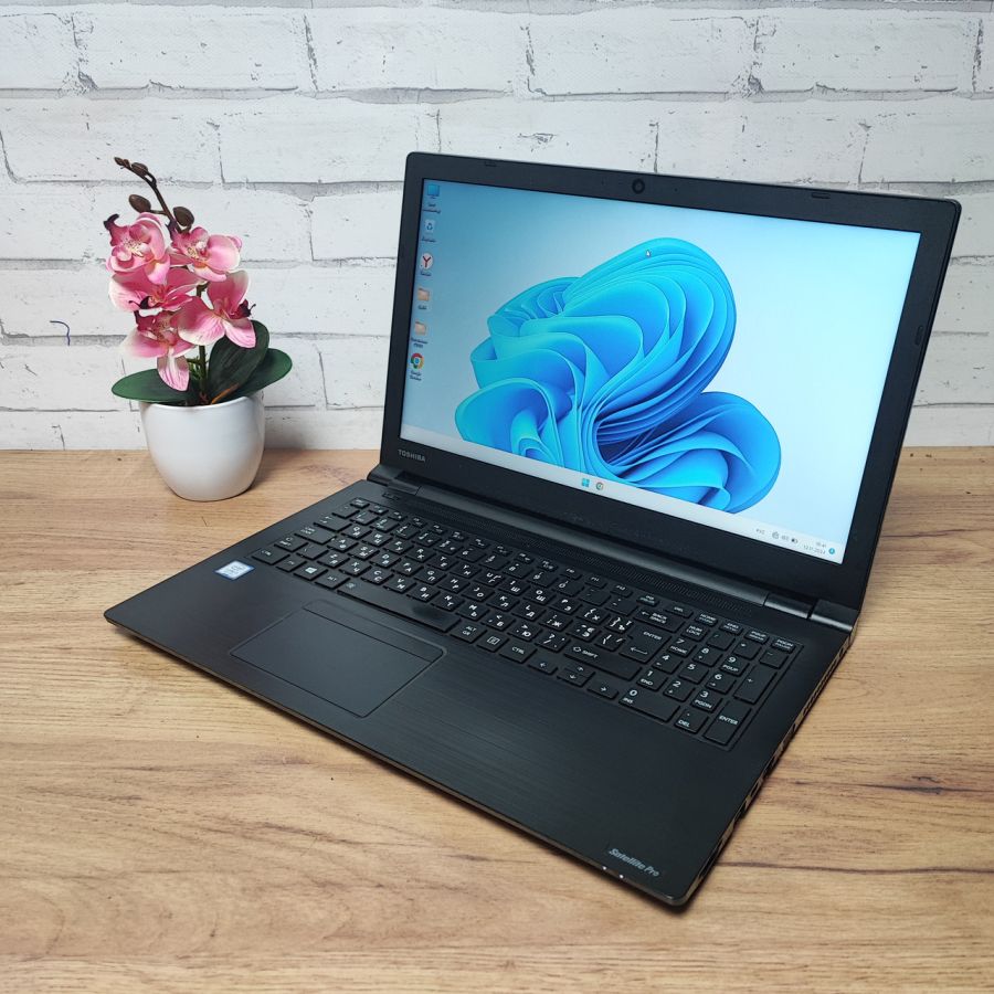 Ноутбук Б/В Toshiba Satellite Pro R50-EC-11G, Intel Core i3-8130U, DDR4 8 GB, SSD 128GB, 15.6" HD