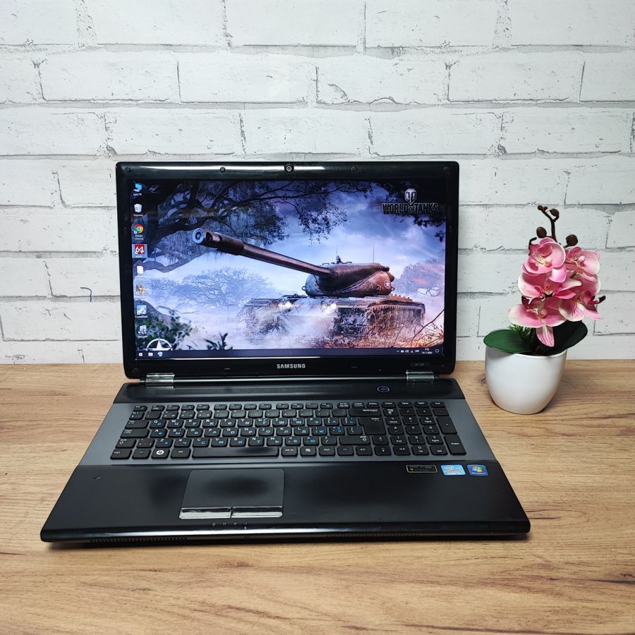 Ноутбук Б/В Samsung RC730, Intel Core i3-2430M, DDR3 8GB, SSD 128GB, 17" HD