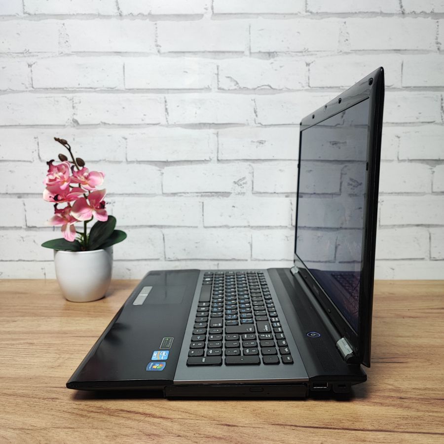 Ноутбук Б/В Samsung RC730, Intel Core i3-2430M, DDR3 8GB, SSD 128GB, 17" HD