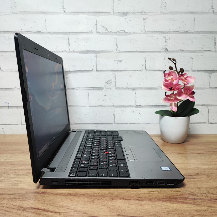 Ноутбук Б/В Lenovo E570, Intel Core i3-7100U, DDR4 8 GB, SSD 128GB + HDD 320GB, 15.6" Full HD