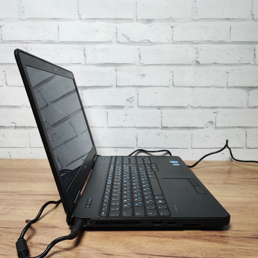 Уцінка! Ноутбук Б/В Dell Latitude E5540, Intel Core i3-4010U, DDR3 8 GB, SSD 128GB, 15.6" HD