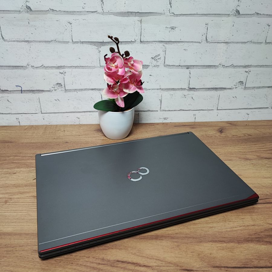 Уцінка! Ноутбук Б/В Fujitsu E754, Intel Core i5-4300M, DDR3 8 GB, SSD 128GB, 15.6" HD