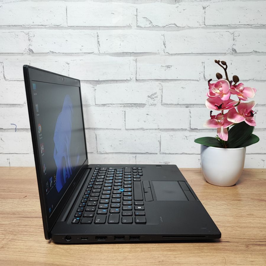 Ноутбук Б/В Dell Latitude 7480, Intel Core i5-7300U, DDR4 8 GB, SSD 256GB, 14" Full HD