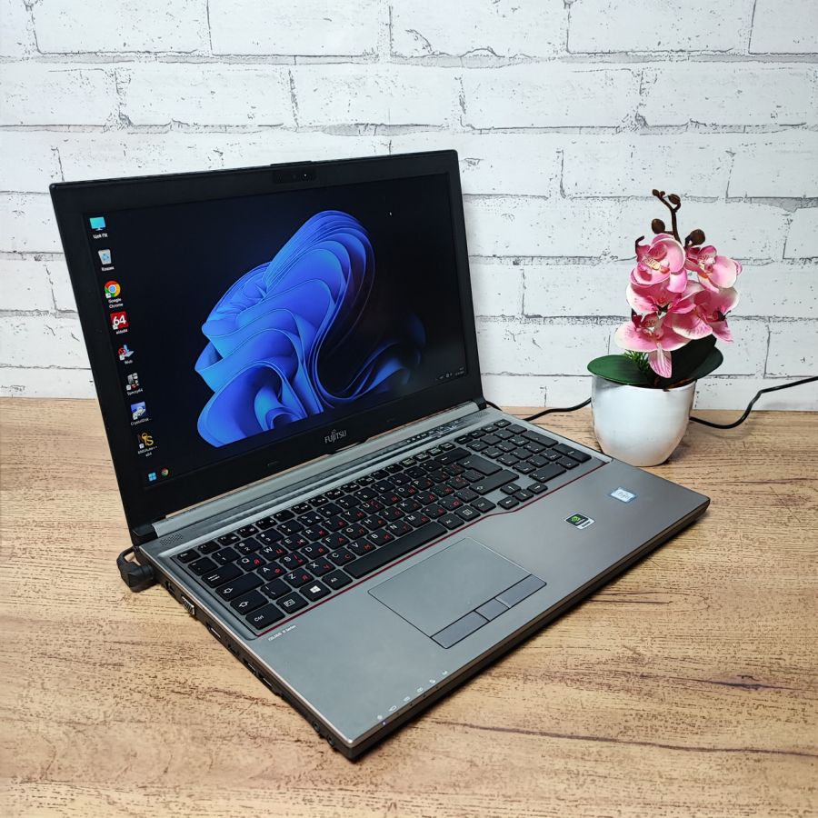 Ноутбук Б/В Fujitsu H760, Intel Core i7-6820HQ, DDR4 8 GB, SSD 128GB, NVIDIA Quadro M1000M 2Gb, 15.6" Full HD