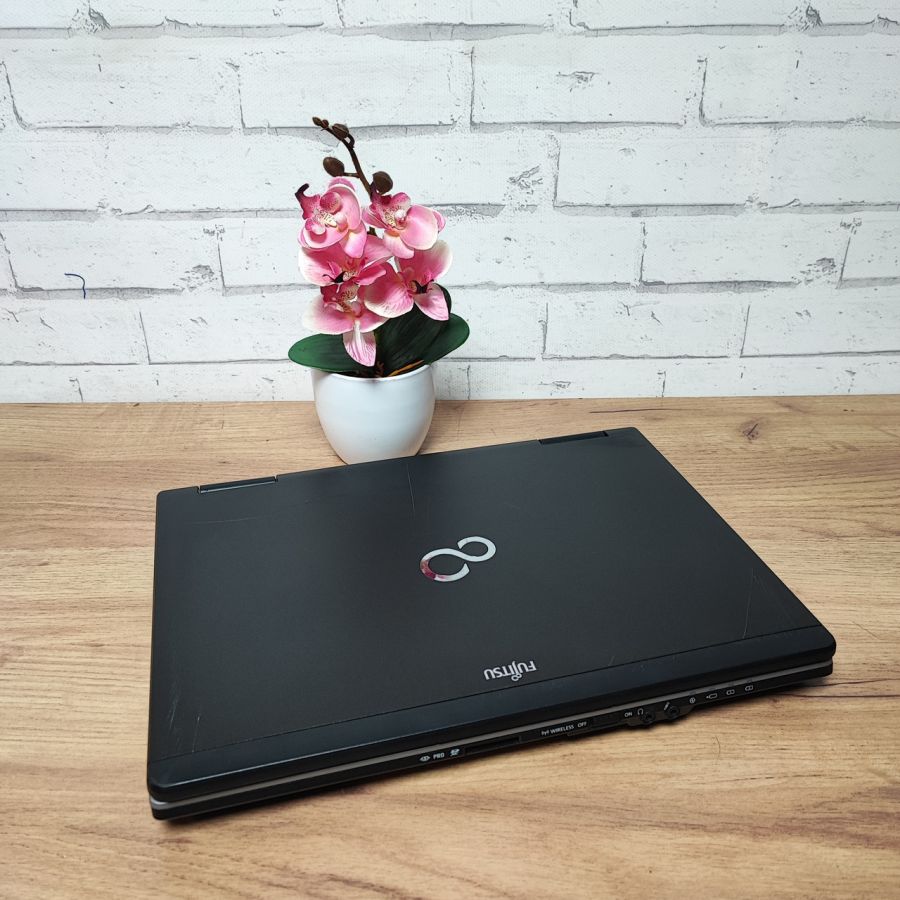 Ноутбук Б/В Fujitsu S782, Intel Core i5-3320M, DDR3 4 GB, SSD 128GB, 13.3" HD