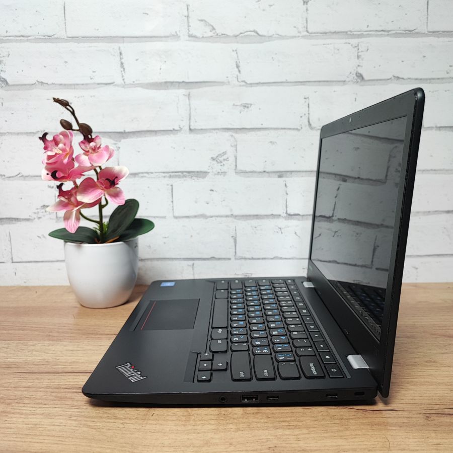 Ноутбук Б/В Lenovo 13, Intel Celeron 3855U, DDR3 4 GB, SSD 16GB, 13.3" Сенсор