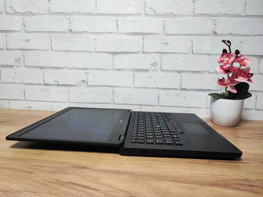 Ноутбук Б/В Dell Latitude 5490, Intel Core i5-8250U, DDR4 8 GB, SSD 128GB, 14" Full HD