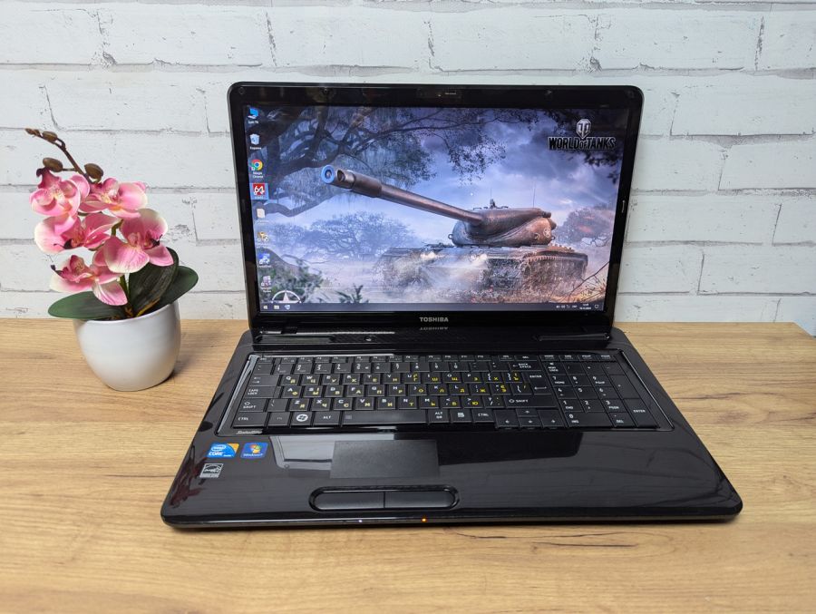 Уцінка! Ноутбук Б/В Toshiba Satellite L670-1GJ, Intel Core i3-370M, DDR3 8 GB, SSD 128GB, 17.3" HD