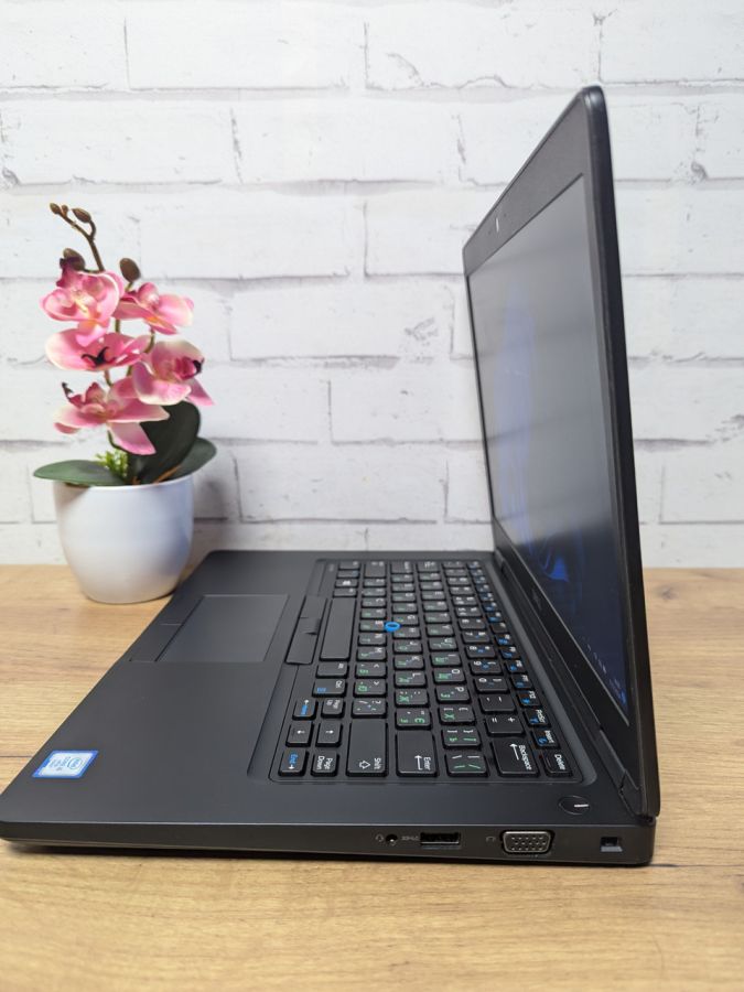 Ноутбук Б/В Dell Latitude 5490, Intel Core i5-8250U, DDR4 8 GB, SSD 180GB, 14" Full HD Сенсор