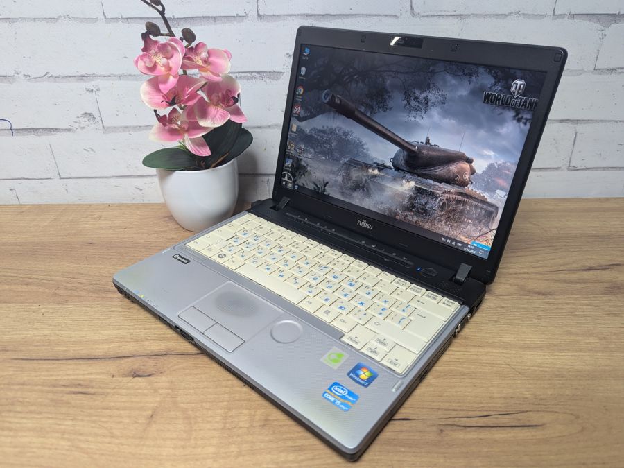 Уцінка! Ноутбук Б/В Fujitsu Limited P771, Intel Core i5-2520M, DDR3 8 GB, HDD 256GB, 12.1" HD