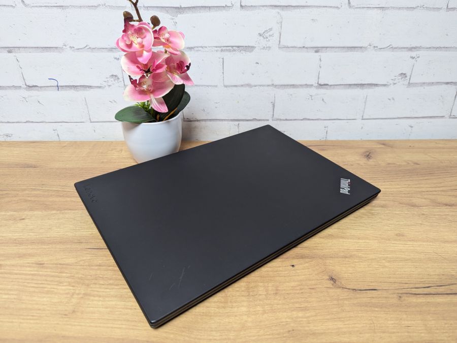 Ноутбук Б/В Lenovo A475, AMD A12-8830B, DDR4, SSD 128GB, AMD Radeon R7 Graphics, 14" Full HD Сенсор