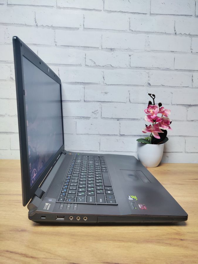 Уцінка! Ноутбук Б/В BTO W370ST, Intel Core i7-4700MQ, DDR3 12 GB, SSD 128GB + HDD 500GB, GTX 765M 2Gb, 17"