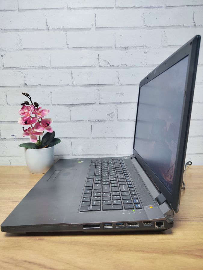 Уцінка! Ноутбук Б/В BTO W370ST, Intel Core i7-4700MQ, DDR3 12 GB, SSD 128GB + HDD 500GB, GTX 765M 2Gb, 17"