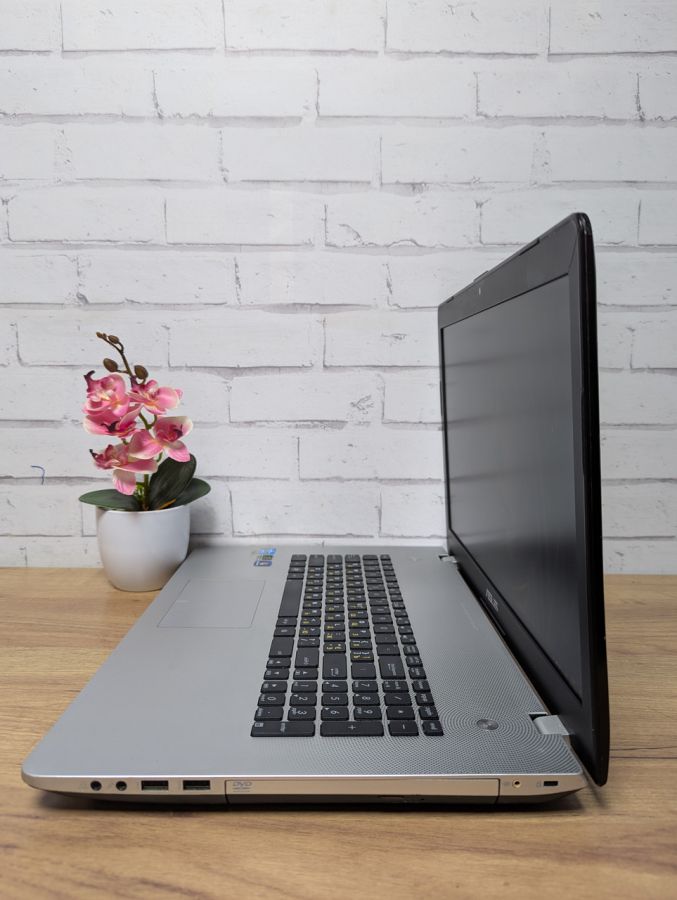 Ноутбук Б/В ASUS N76V, Intel Core i7-3610QM, DDR3 12 GB, SSD 128GB, GT 630M 2Gb, 17" Full HD