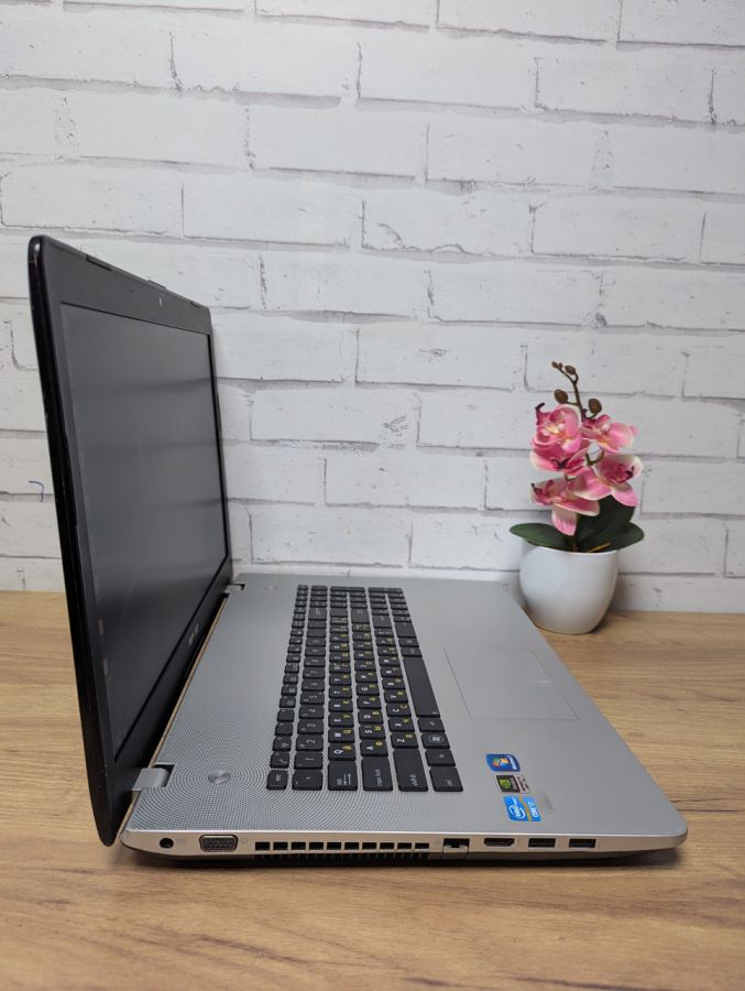Ноутбук Б/В ASUS N76V, Intel Core i7-3610QM, DDR3 12 GB, SSD 128GB, GT 630M 2Gb, 17" Full HD