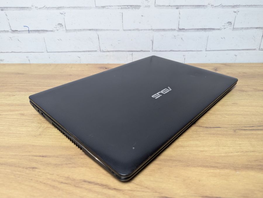 Ноутбук Б/В ASUS X501A, Intel Core i3-2350M, DDR3 8 GB, SSD 128GB, 15.6" HD