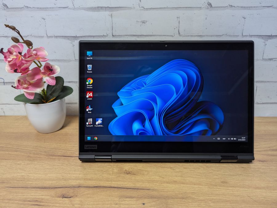 Ноутбук Б/В Lenovo X1 Yoga, Intel Core i5-8250U, DDR3 8 GB, SSD 256GB, 14" Full HD Сенсор
