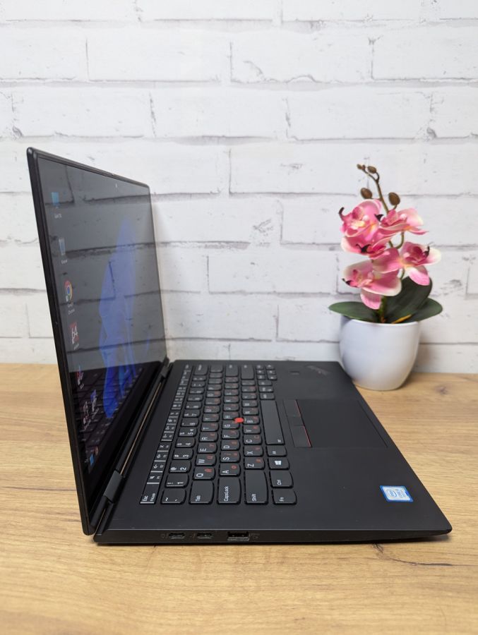 Ноутбук Б/В Lenovo X1 Yoga, Intel Core i5-8250U, DDR3 8 GB, SSD 256GB, 14" Full HD Сенсор