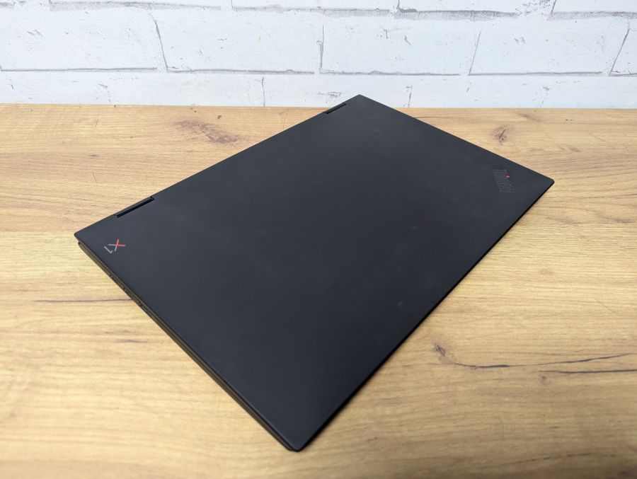 Ноутбук Б/В Lenovo X1 Yoga, Intel Core i5-8250U, DDR3 8 GB, SSD 256GB, 14" Full HD Сенсор