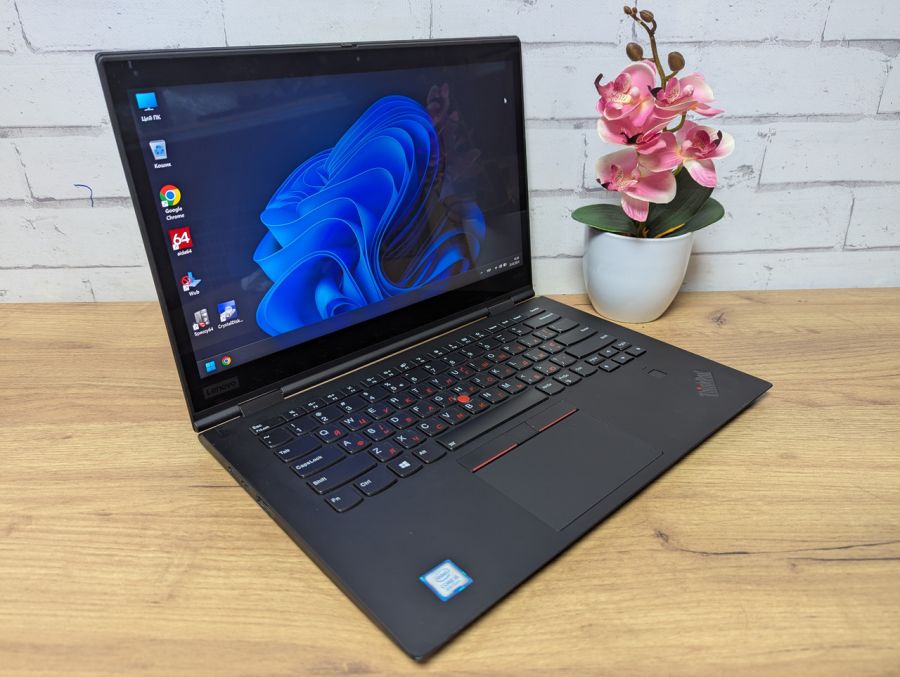Ноутбук Б/В Lenovo X1 Yoga, Intel Core i5-8250U, DDR3 8 GB, SSD 256GB, 14" Full HD Сенсор