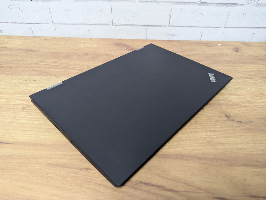 Ноутбук Б/В Lenovo X1 Yoga, Intel Core i5-7200U, DDR3, SSD 256GB, 14" Full HD