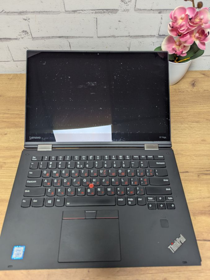 Ноутбук Б/В Lenovo X1 Yoga, Intel Core i5-7200U, DDR3, SSD 256GB, 14" Full HD