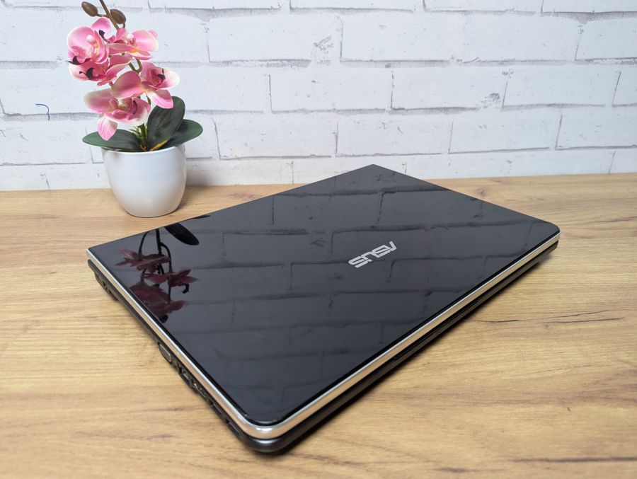 Ноутбук Б/В ASUS N55S, Intel Core i7-2630QM, DDR3, SSD 512GB, GT 555M 2Gb, 15.6"