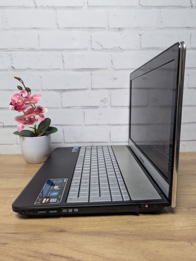 Ноутбук Б/В ASUS N55S, Intel Core i7-2630QM, DDR3, SSD 512GB, GT 555M 2Gb, 15.6"