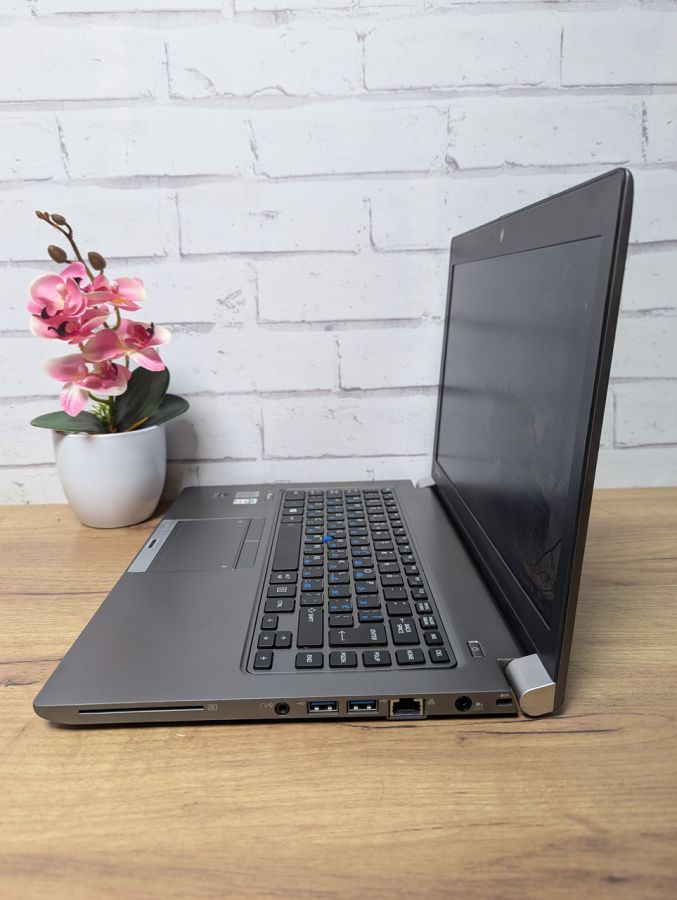 Ноутбук Б/В Toshiba Z40-A-187, Intel Core i5-4310U, DDR3 8 GB, SSD 128GB, 14" HD