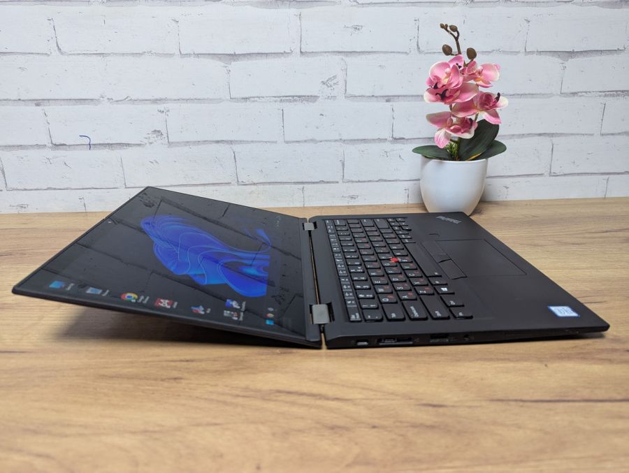 Ноутбук Б/В Lenovo ThinkPad X390 Yoga, Intel Core i5-8265U, DDR3, SSD 256GB, 13" Full HD Сенсор